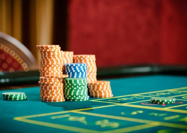 cm88bet Live Blackjack mobile interface showing dealer stream and betting controls